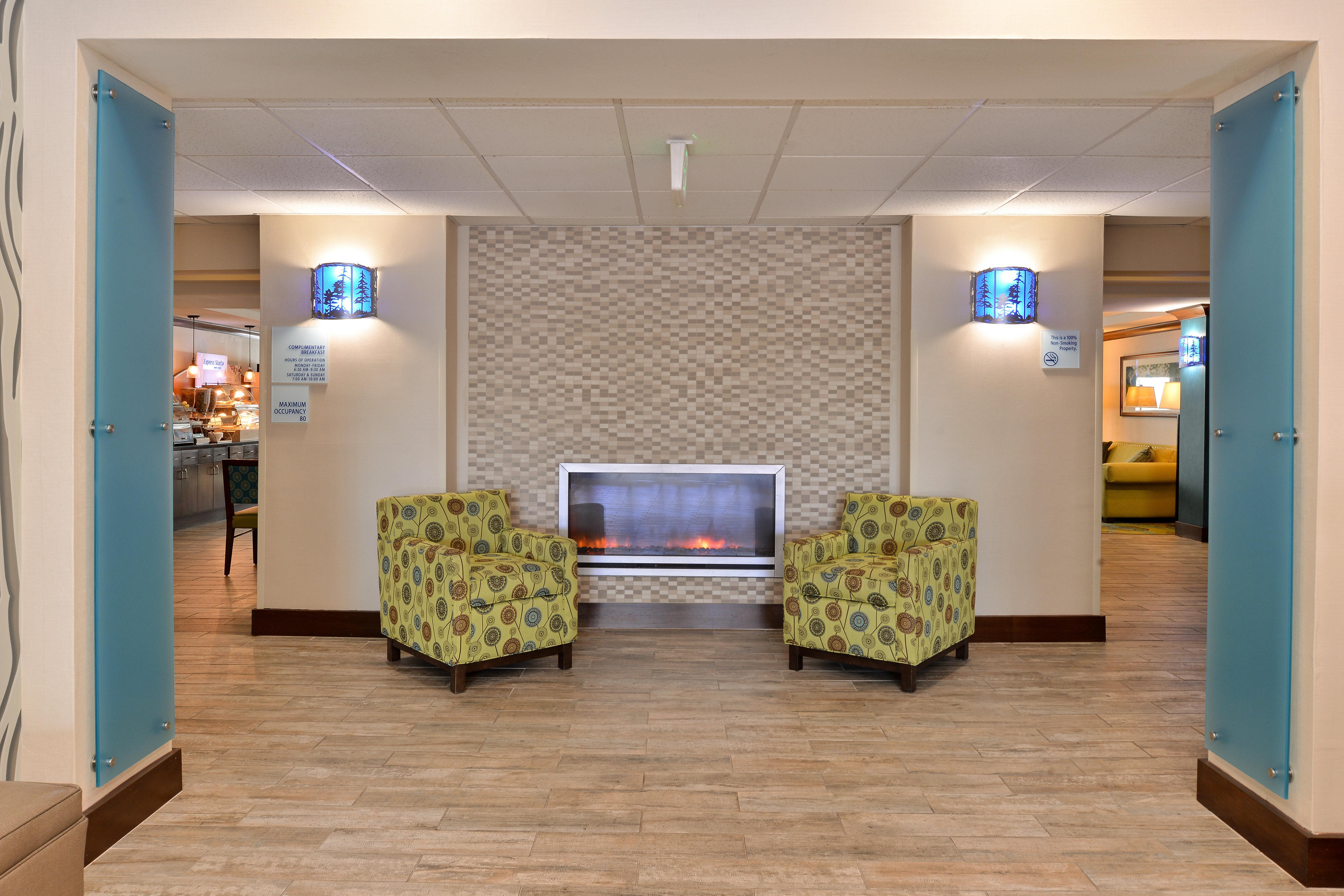 Holiday Inn Express Fresno River Park Highway 41 By Ihg Dış mekan fotoğraf